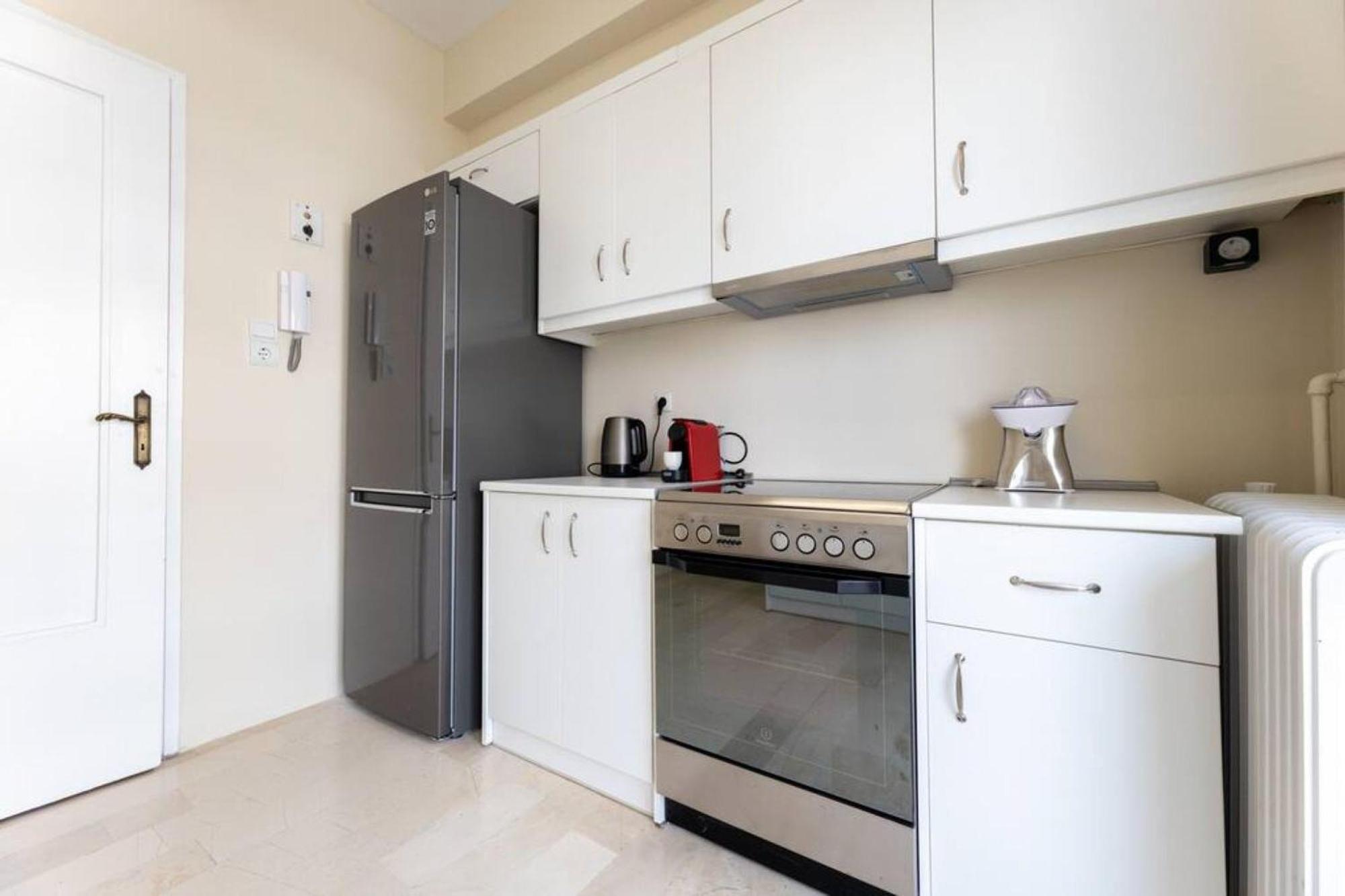 Amfitritis Family Lux Apartment At Palaio Faliro Atény Exteriér fotografie